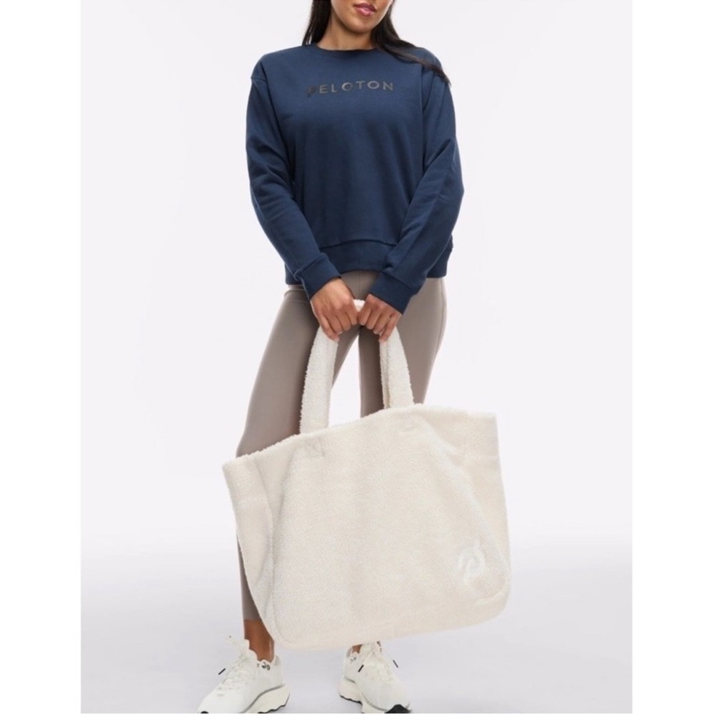 Peloton Cozy Fleece Tote Oversized Sherpa Bag in Cream